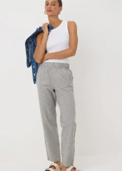 Trousers><noscript><img width=