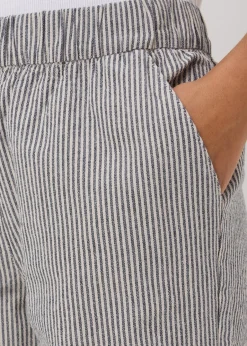 Trousers><noscript><img width=