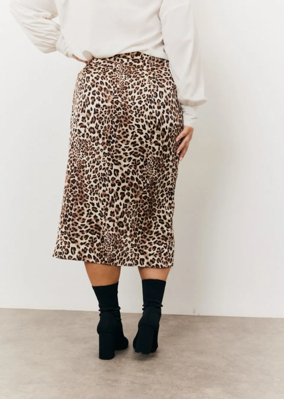 Skirts>In The Style Brown Leopard Print Midi Skirt