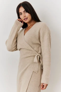Knitwear><noscript><img width=