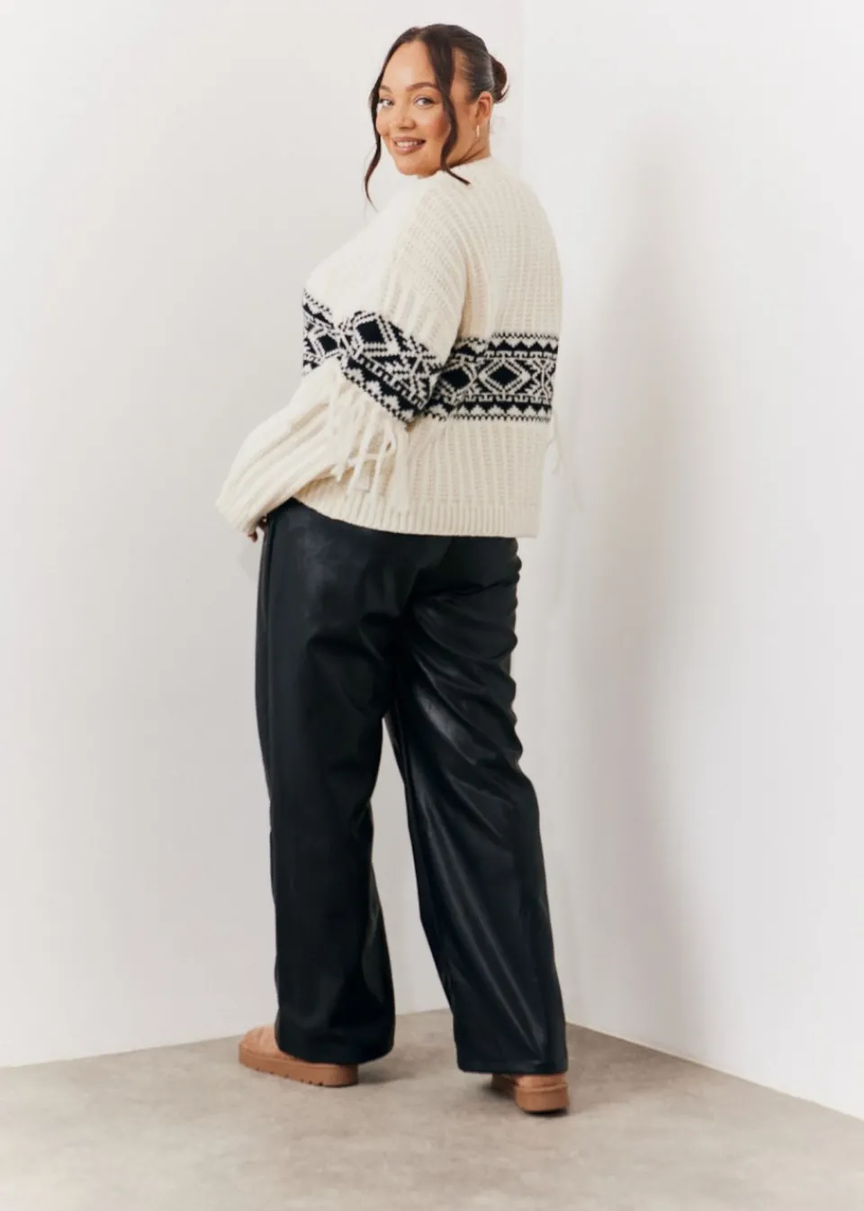 Tops>In The Style Perri Sian Cream Aztec Fringe Jumper