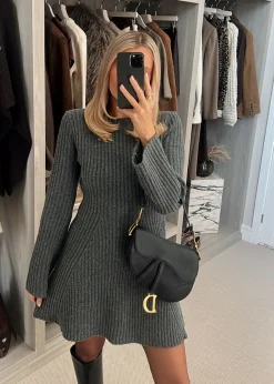 Knitwear><noscript><img width=