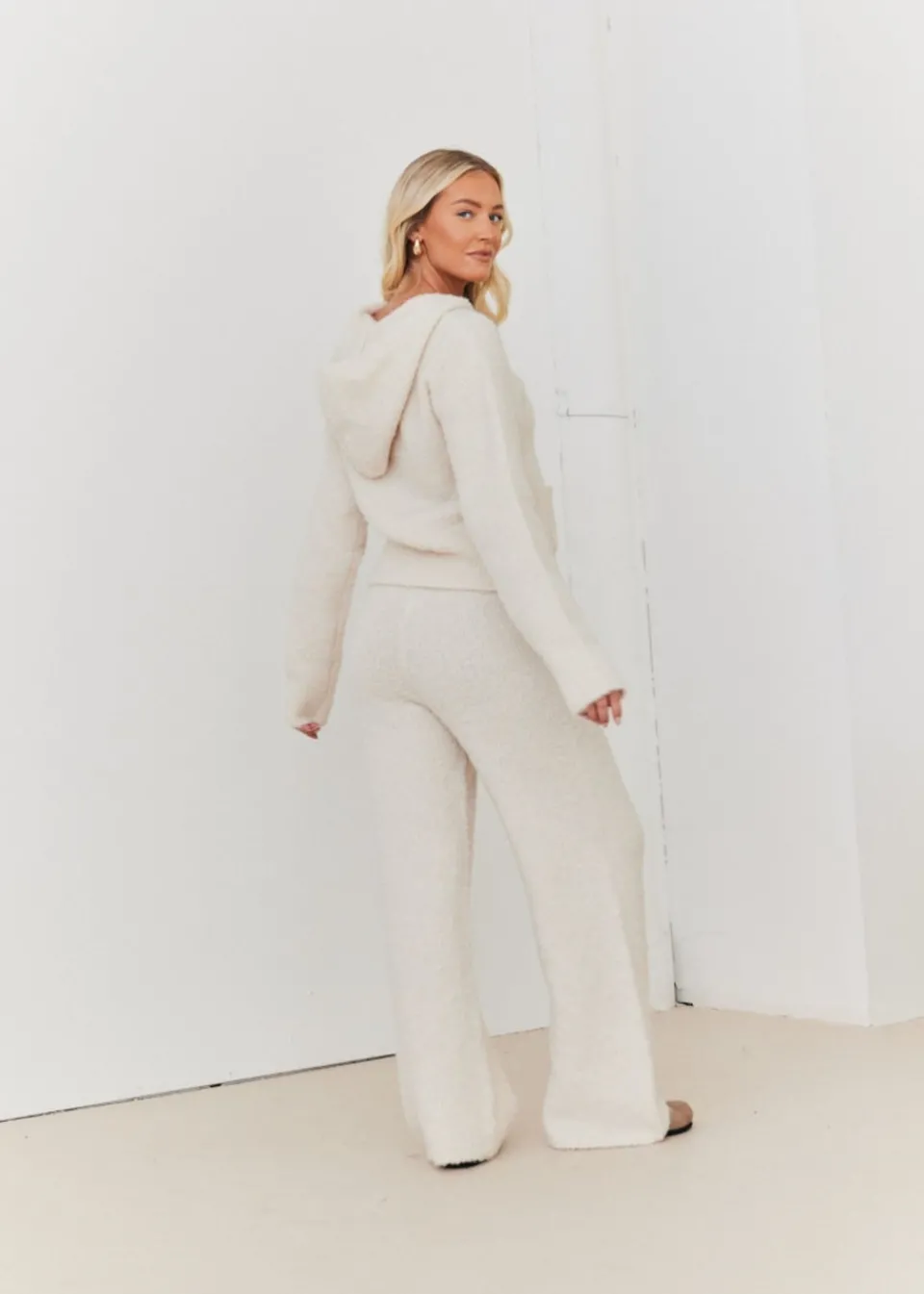 Coats & Jackets>In The Style Stacey Solomon Cream Fluffy Knit Zip Up Hoodie