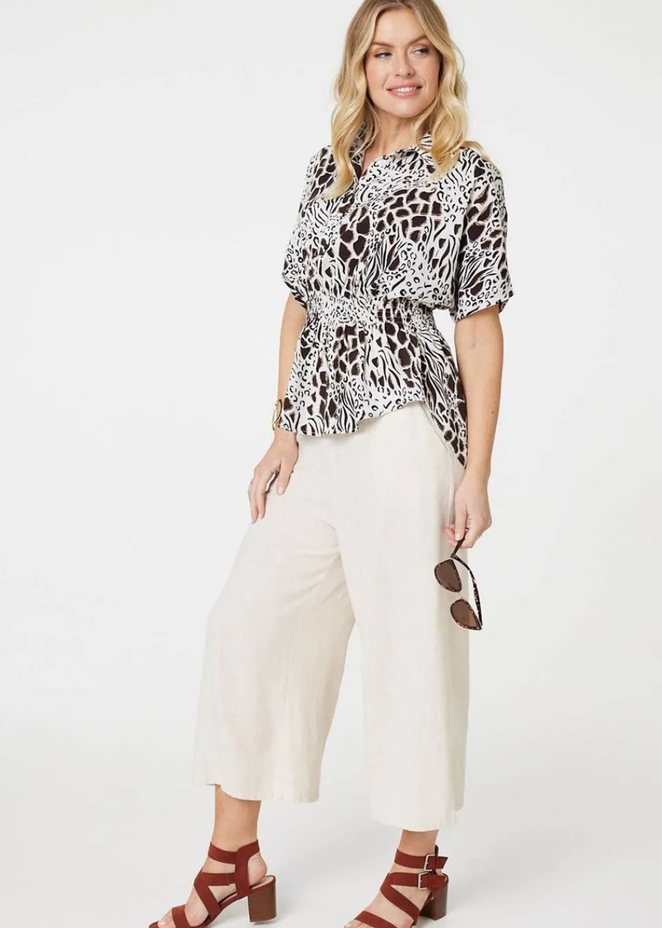 Tops>Izabel London Black And White Animal Print Shirred Waist Blouse