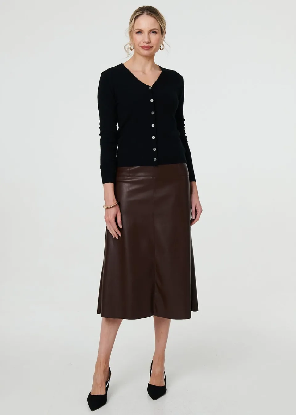 Tops>Izabel London Black Cropped Button Up Slim Knit Cardigan
