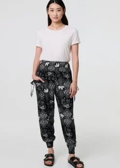 Trousers><noscript><img width=
