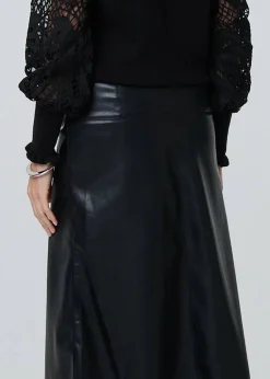 Skirts><noscript><img width=