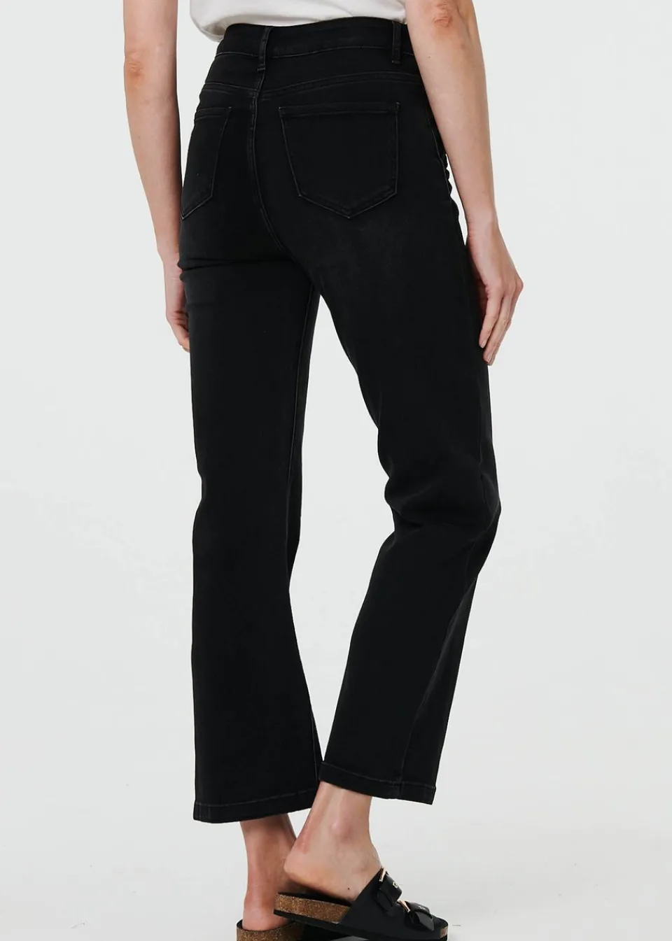Jeans & Jeggings>Izabel London Black Mid Rise Scalloped Pocket Jeans
