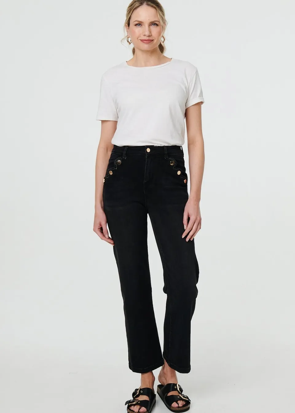Jeans & Jeggings>Izabel London Black Mid Rise Scalloped Pocket Jeans