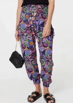 Trousers><noscript><img width=