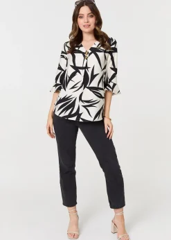 Tops>Izabel London Black Printed Relaxed V Neck 3/4 Sleeve Blouse