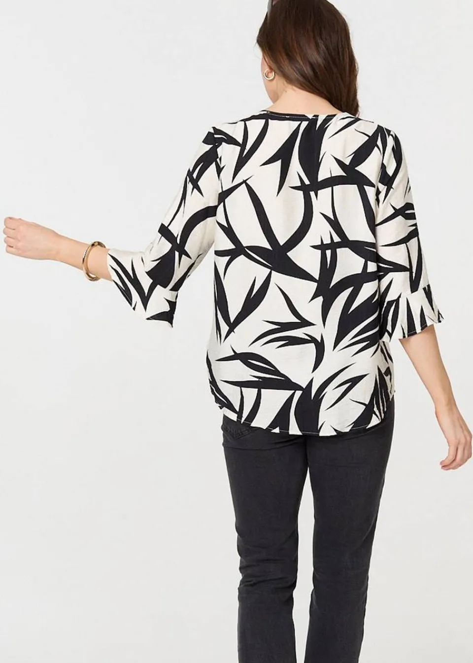 Tops>Izabel London Black Printed Relaxed V Neck 3/4 Sleeve Blouse