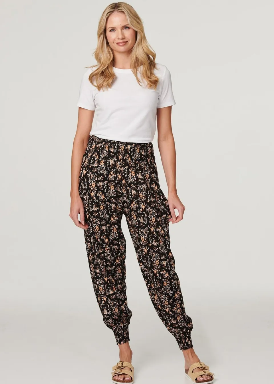 Trousers>Izabel London Black Printed Relaxed Tapered Harem Pants