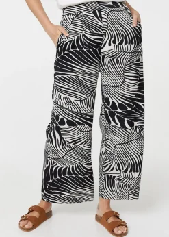 Trousers><noscript><img width=