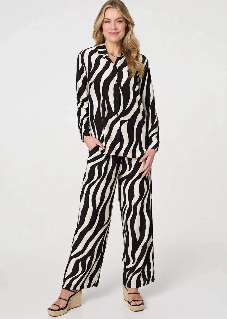 Tops>Izabel London Black Zebra Print Long Sleeve Relaxed Shirt