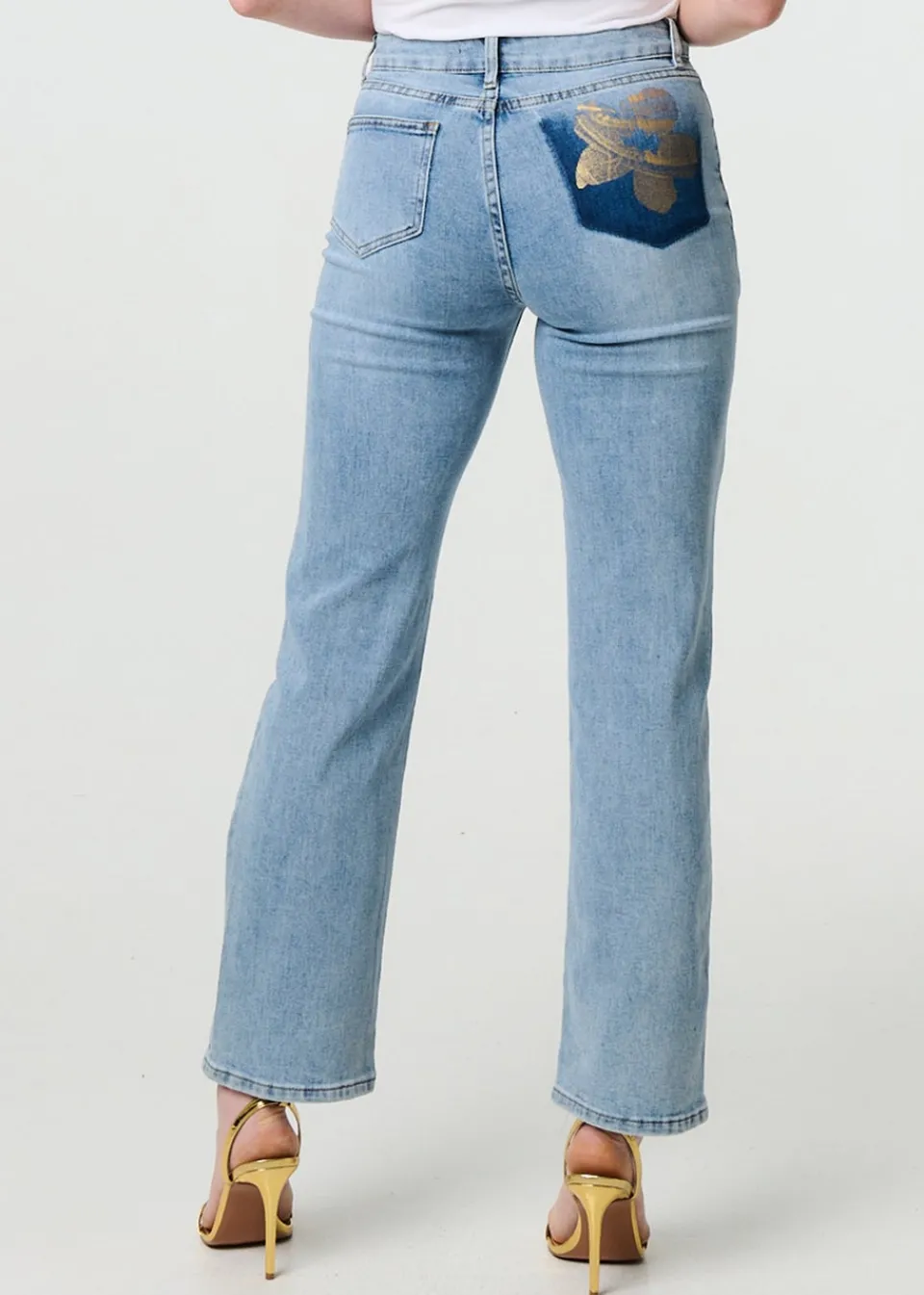 Jeans & Jeggings>Izabel London Blue Floral Pocket Patch Straight Fit Jeans