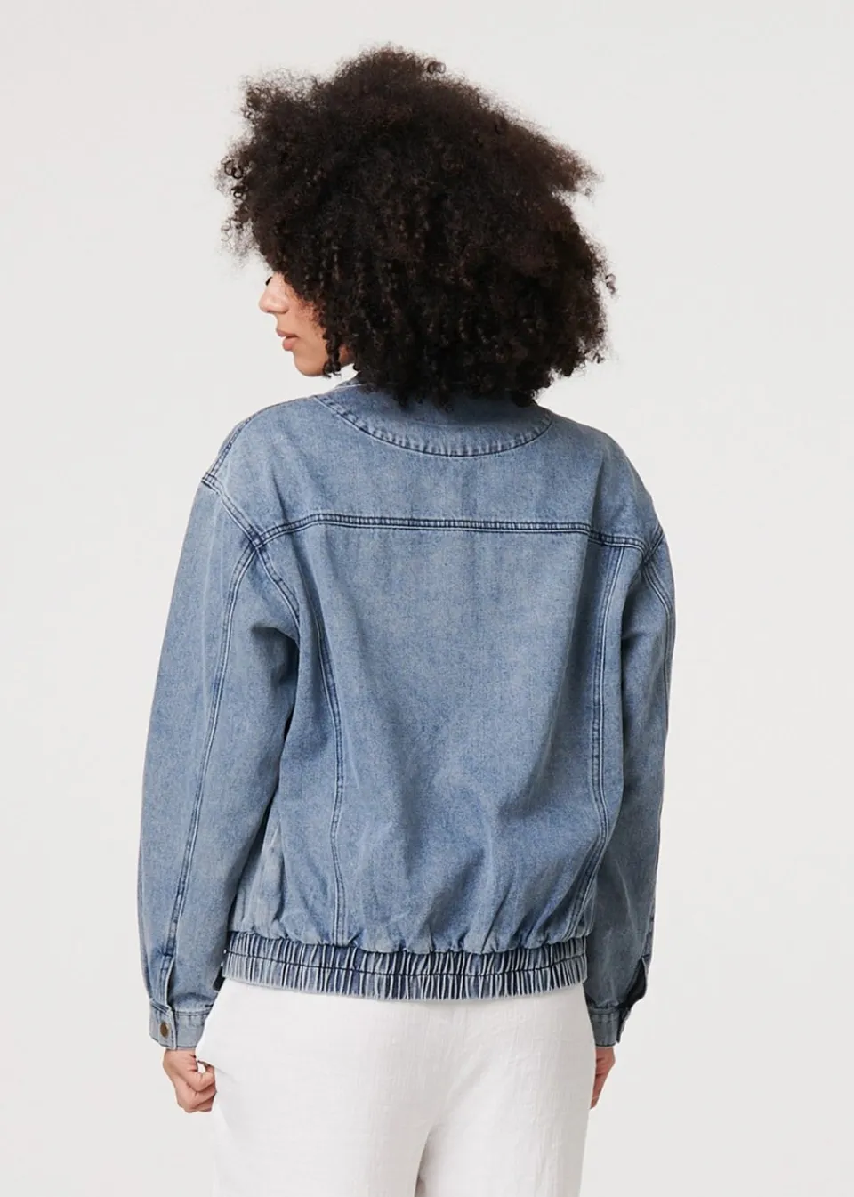 Coats & Jackets>Izabel London Blue Zig Zag Stitch Long Sleeve Denim Jacket
