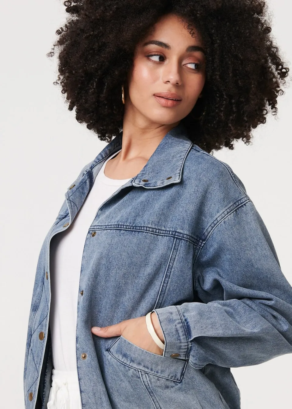 Coats & Jackets>Izabel London Blue Zig Zag Stitch Long Sleeve Denim Jacket