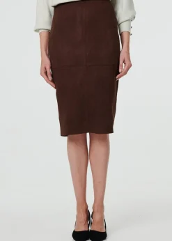 Skirts><noscript><img width=