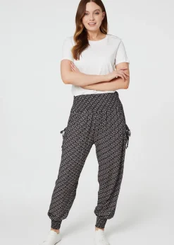 Trousers><noscript><img width=