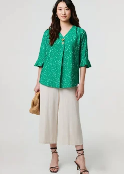 Tops>Izabel London Green Ditsy Floral Flare Sleeve Blouse