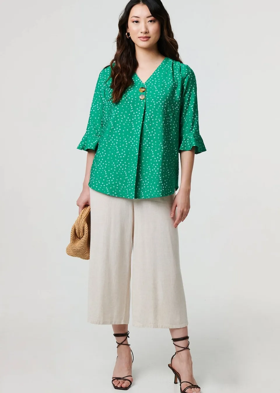 Tops>Izabel London Green Ditsy Floral Flare Sleeve Blouse