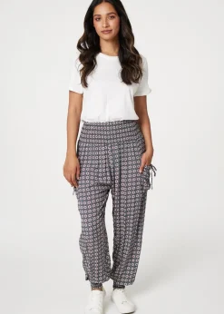 Trousers><noscript><img width=