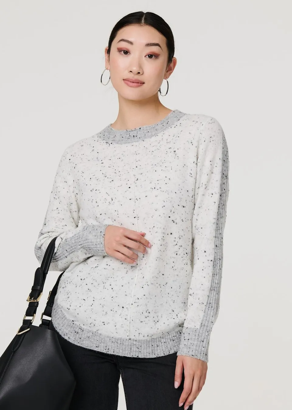 Tops>Izabel London Grey Colour Block Long Sleeve Curve Hem Jumper
