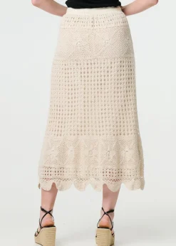 Skirts><noscript><img width=