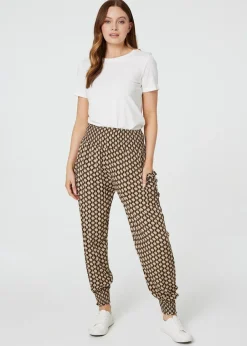Trousers><noscript><img width=