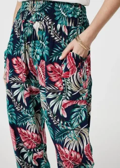 Trousers><noscript><img width=