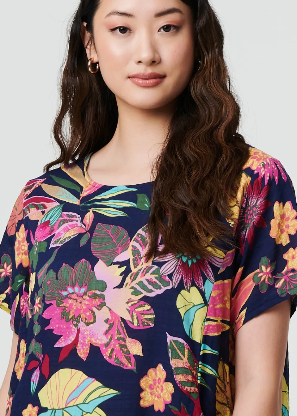 Dresses>Izabel London Navy Tropical Print Knee Length Shift Dress