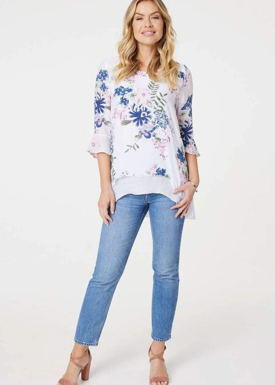 T-Shirts>Izabel London Pink Floral 3/4 Flare Sleeve Curve Hem Top