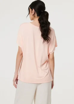 T-Shirts>Izabel London Pink Sparkly Feather Print Relaxed T-Shirt
