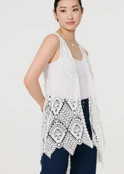 Tops><noscript><img width=