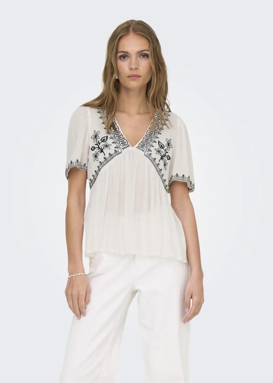 Tops>JDY White Embroidered Blouse