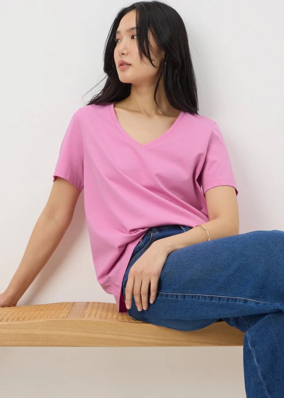 T-Shirts>Papaya Light Pink V-Neck Regular Fit T-Shirt