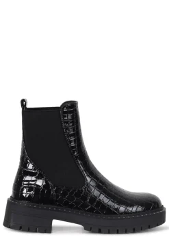 Footwear><noscript><img width=