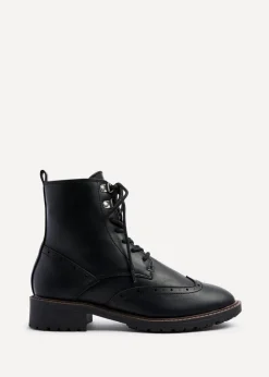 Footwear><noscript><img width=