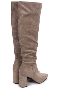 Footwear><noscript><img width=