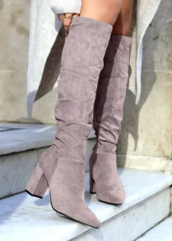 Footwear><noscript><img width=