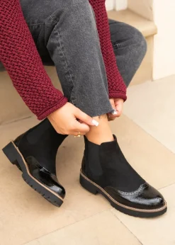 Footwear><noscript><img width=