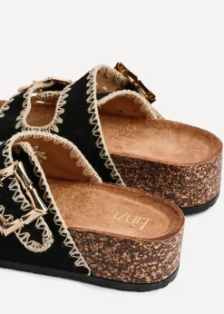 Footwear><noscript><img width=