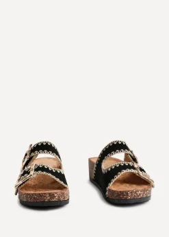Footwear><noscript><img width=