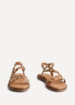 Footwear><noscript><img width=