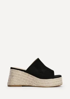 Footwear><noscript><img width=