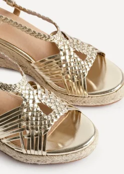 Footwear><noscript><img width=