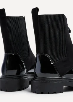 Footwear><noscript><img width=