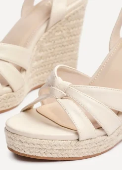Footwear><noscript><img width=