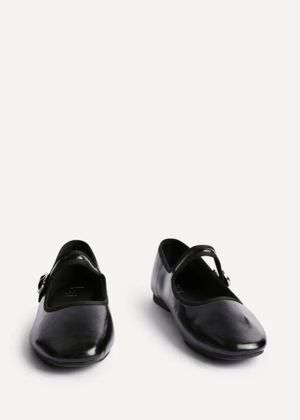 Footwear>Linzi Graceful Black Faux Leather Ballet Pumps